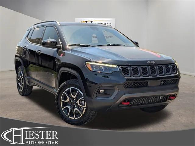 2025 Jeep Compass COMPASS TRAILHAWK 4X4