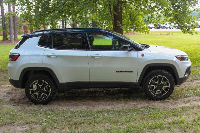 2025 Jeep Compass COMPASS TRAILHAWK 4X4