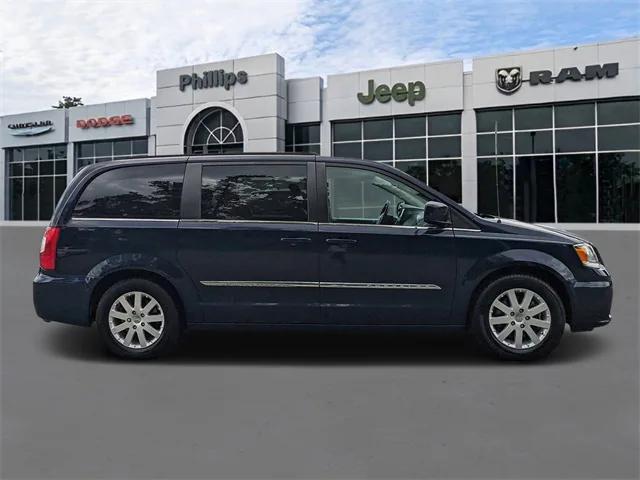 2013 Chrysler Town and Country Touring