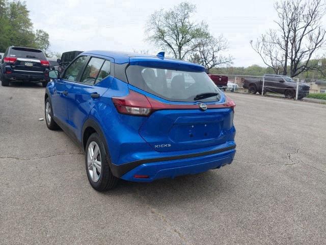 2022 Nissan Kicks S Xtronic CVT