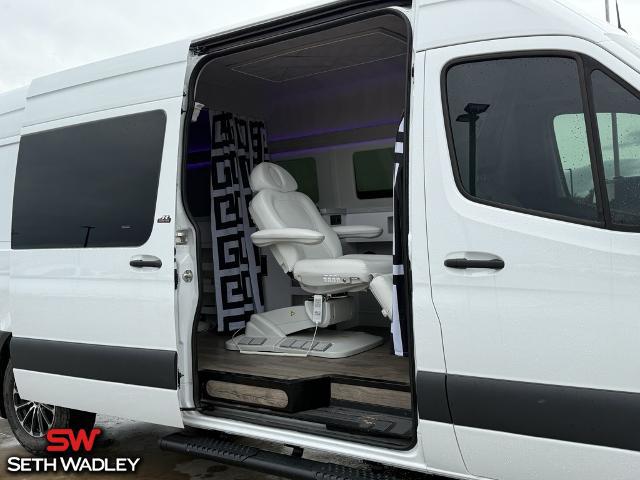 2023 Mercedes-Benz Sprinter 2500 High Roof 4-Cyl Gas
