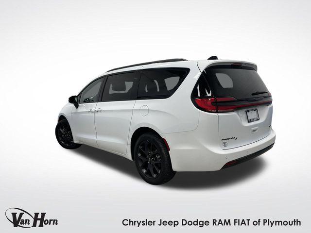 2023 Chrysler Pacifica Touring L AWD