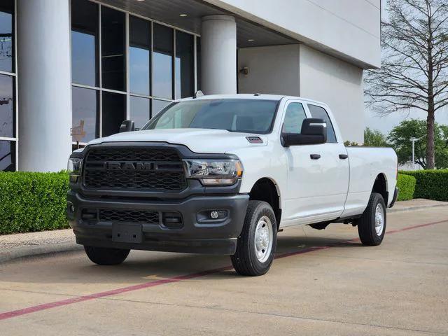 2024 RAM 2500 Tradesman Crew Cab 4x4 8 Box