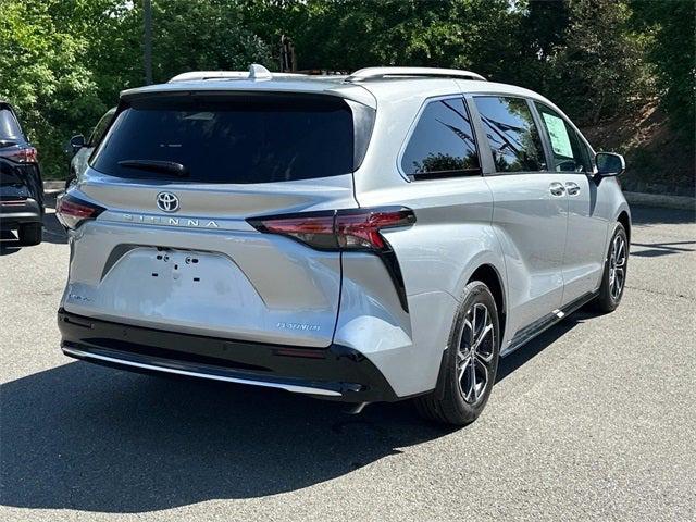 2025 Toyota Sienna Platinum