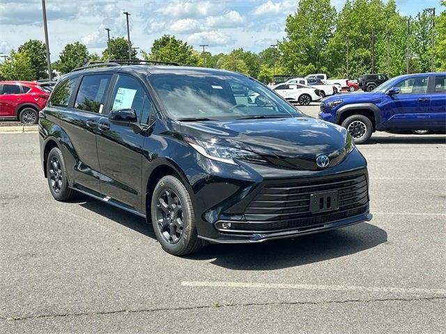 2025 Toyota Sienna Woodland Edition