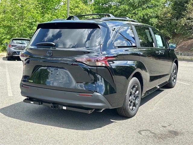 2025 Toyota Sienna Woodland Edition