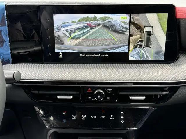 2025 Nissan Kicks SR Intelligent AWD