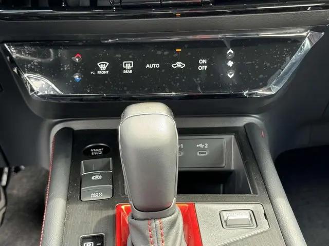 2025 Nissan Kicks SR Intelligent AWD