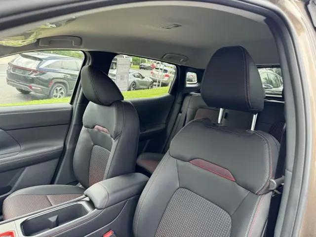 2025 Nissan Kicks SR Intelligent AWD