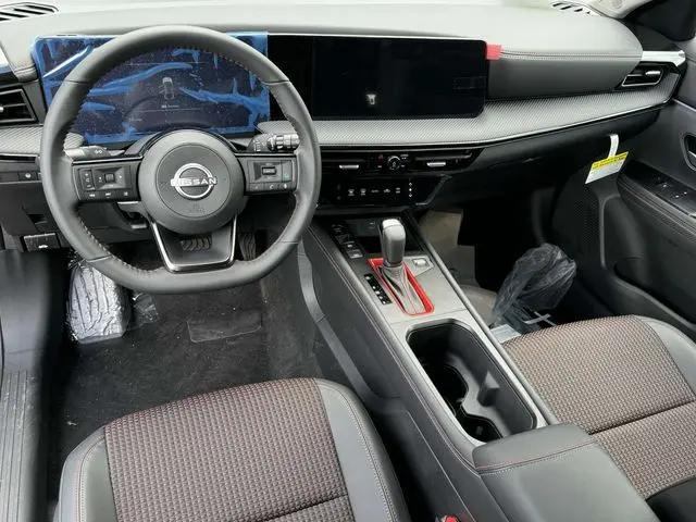 2025 Nissan Kicks SR Intelligent AWD