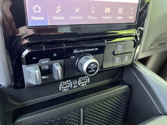 2025 Ram 1500 Big Horn Crew Cab 4x2 57 Box