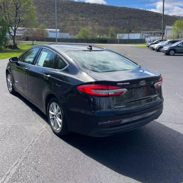 2019 Ford Fusion Hybrid SE
