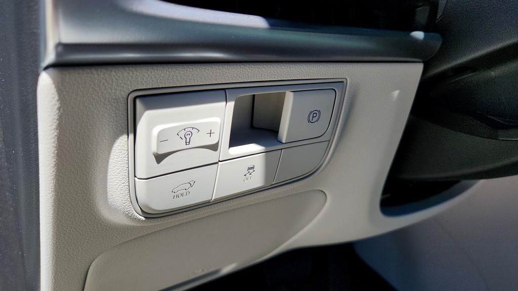 2025 Hyundai Tucson Limited - Photo 13