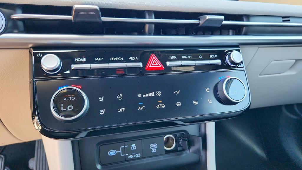 2025 Hyundai Tucson Limited - Photo 22