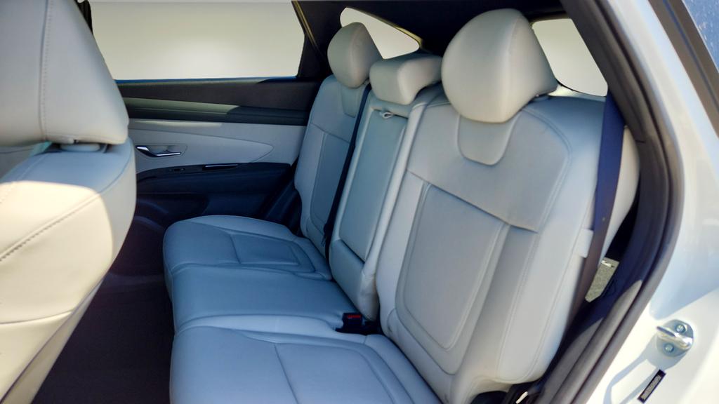2025 Hyundai Tucson Limited - Photo 25