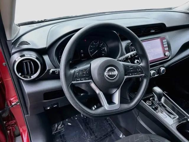 2024 Nissan Kicks SV Xtronic CVT