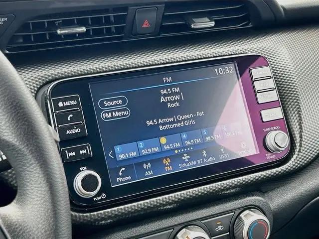 2024 Nissan Kicks SV Xtronic CVT