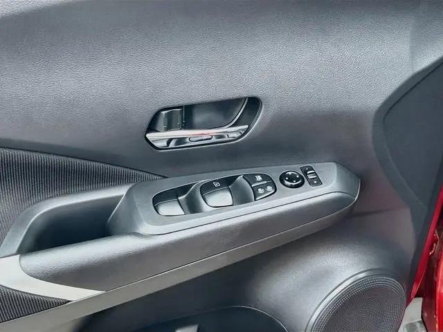 2024 Nissan Kicks SV Xtronic CVT