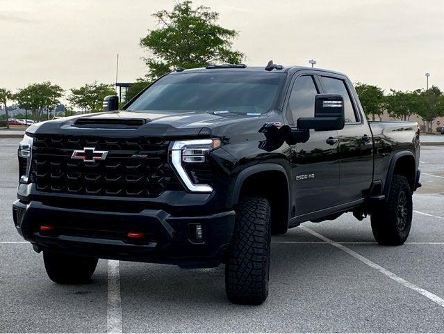 2025 Chevrolet Silverado 2500HD 4WD Crew Cab Standard Bed ZR2