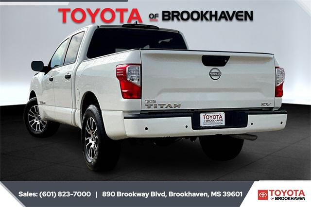 2023 Nissan TITAN Crew Cab SV 4x2