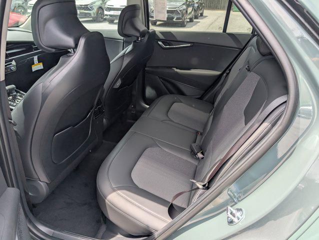 2025 Kia Niro EX