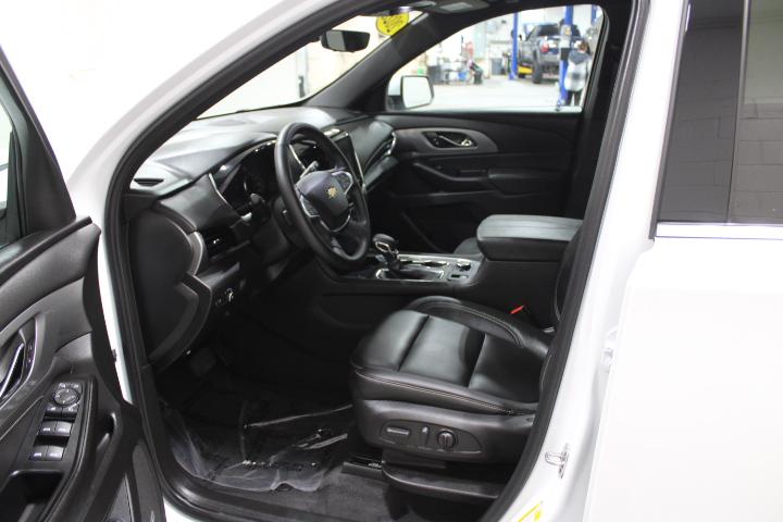 2023 Chevrolet Traverse AWD LT Leather
