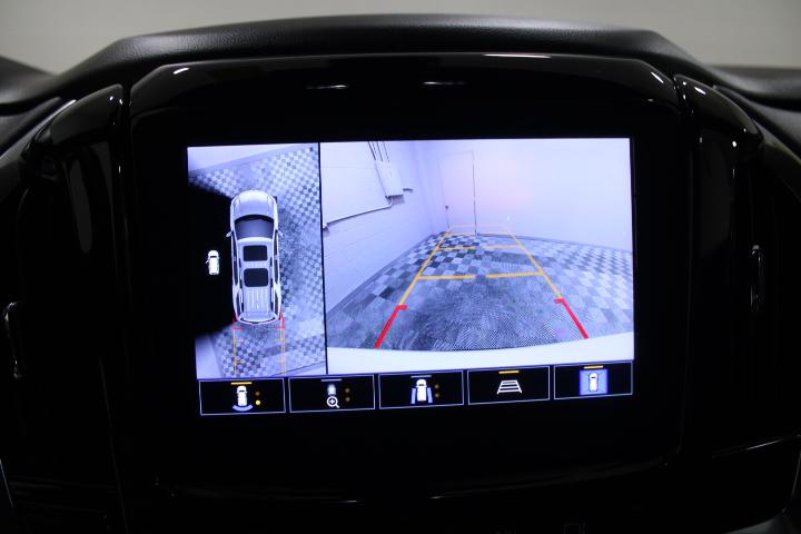 2023 Chevrolet Traverse AWD LT Leather