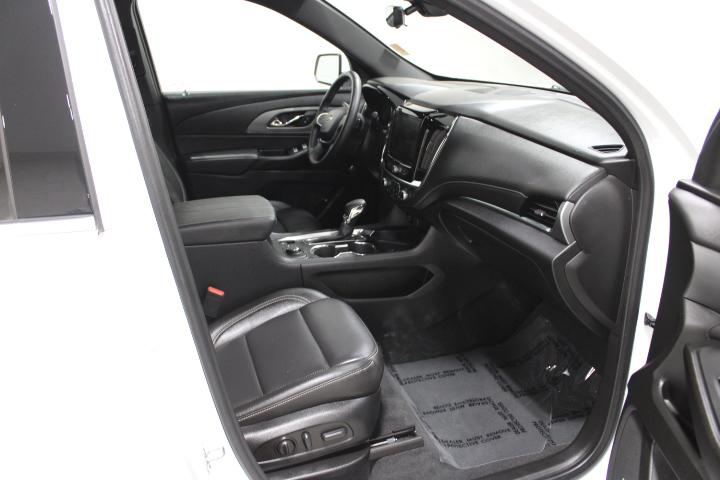 2023 Chevrolet Traverse AWD LT Leather