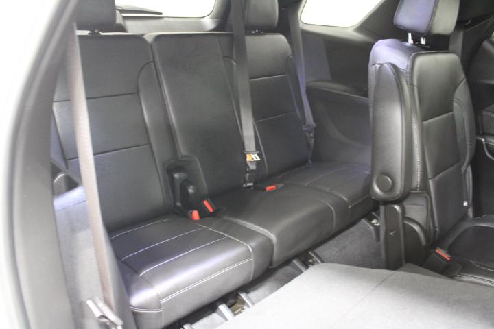 2023 Chevrolet Traverse AWD LT Leather
