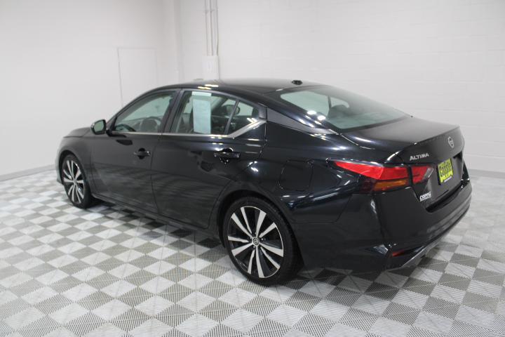 2021 Nissan Altima SR FWD