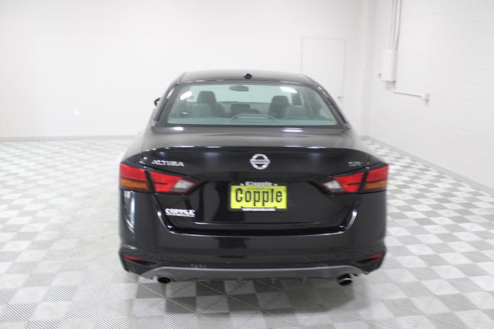 2021 Nissan Altima SR FWD
