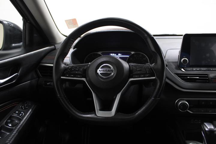 2021 Nissan Altima SR FWD