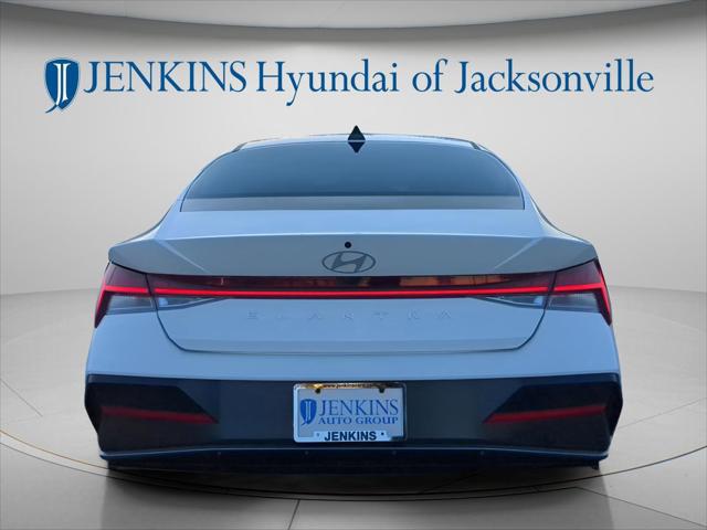 2025 Hyundai Elantra SEL Convenience