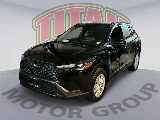 2022 Toyota Corolla Cross L photo 2