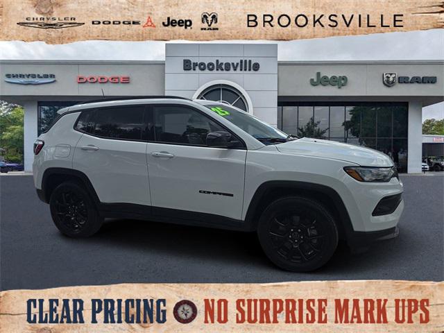 2025 Jeep Compass COMPASS LATITUDE 4X4