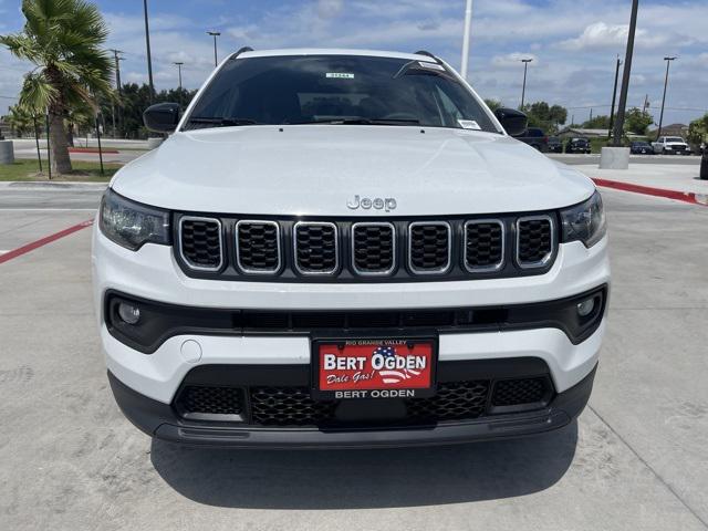 2025 Jeep Compass COMPASS LATITUDE 4X4