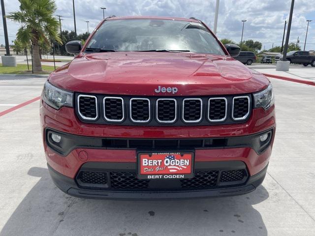 2025 Jeep Compass COMPASS LATITUDE 4X4