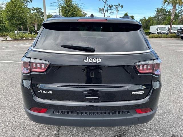 2025 Jeep Compass COMPASS LATITUDE 4X4