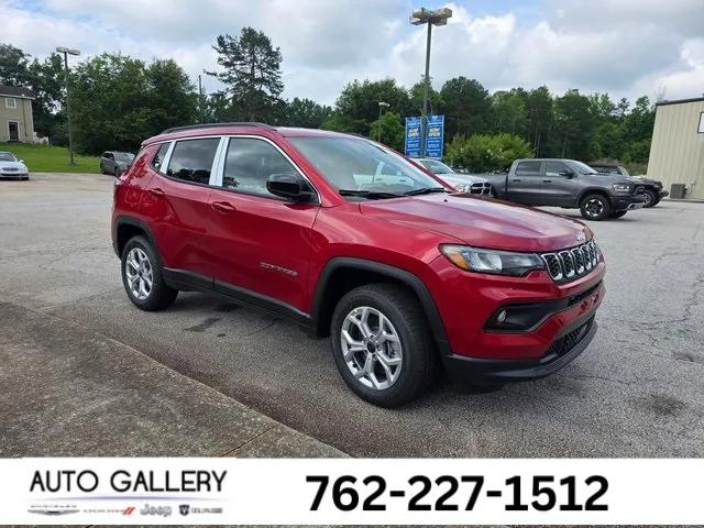 2025 Jeep Compass COMPASS LATITUDE 4X4