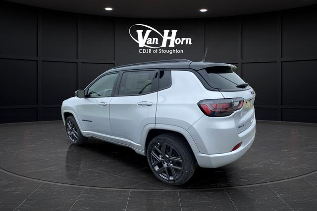 2025 Jeep Compass COMPASS LIMITED 4X4