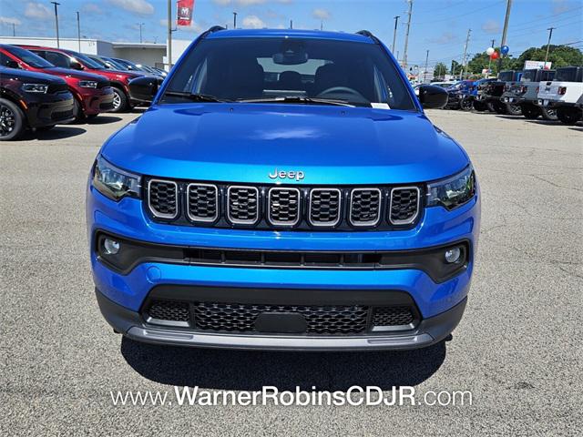 2025 Jeep Compass COMPASS LATITUDE 4X4