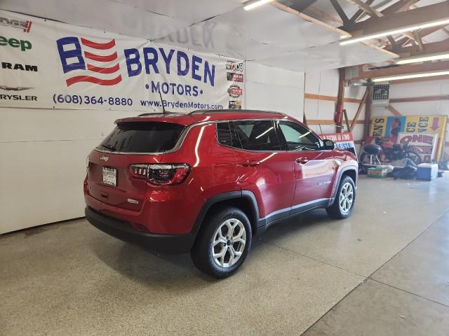 2025 Jeep Compass COMPASS LATITUDE 4X4