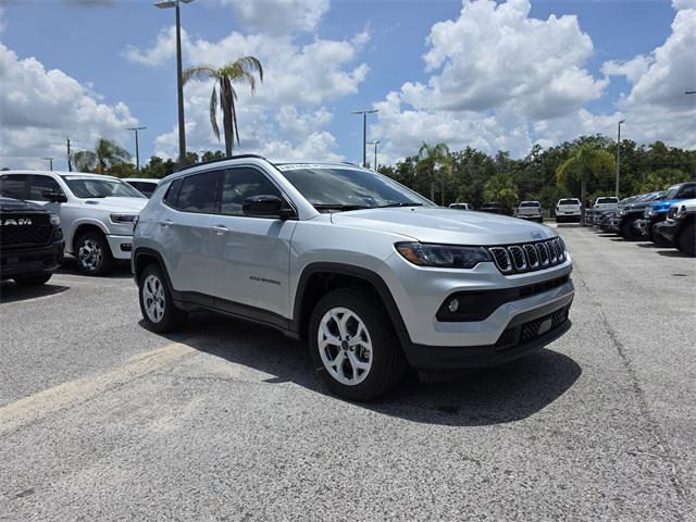2025 Jeep Compass COMPASS LATITUDE 4X4