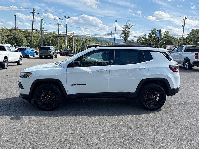 2025 Jeep Compass COMPASS LATITUDE 4X4
