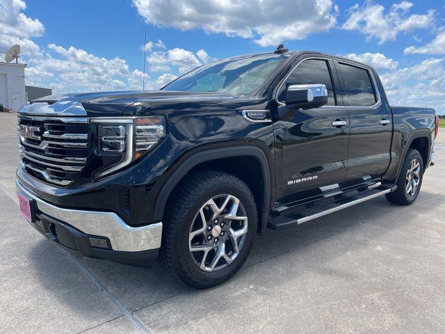 2023 GMC Sierra 1500 4WD Crew Cab Short Box SLT