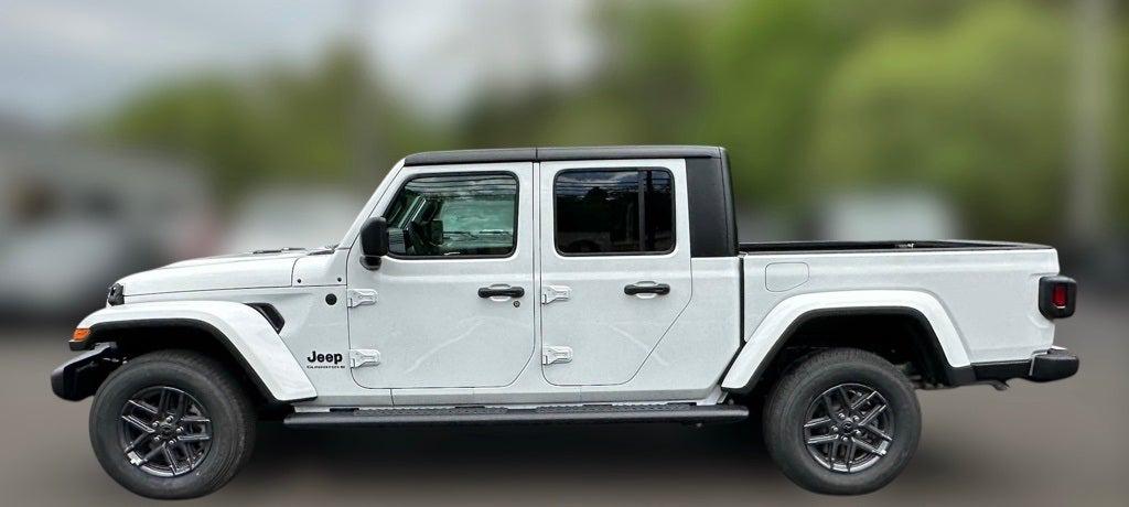 2025 Jeep Gladiator GLADIATOR SPORT S 4X4