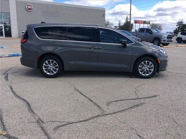 2025 Chrysler Pacifica PACIFICA SELECT AWD