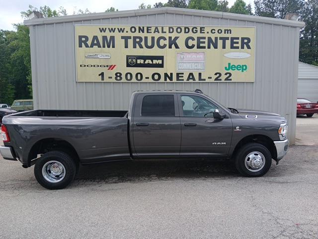2022 RAM 3500 Tradesman Crew Cab 4x4 8 Box