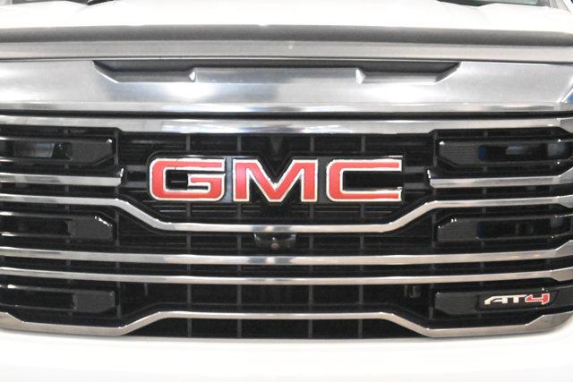 2022 GMC Sierra 1500 4WD Crew Cab Short Box AT4