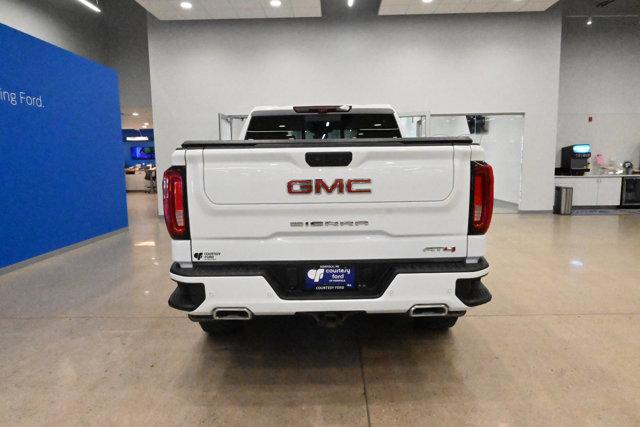 2022 GMC Sierra 1500 4WD Crew Cab Short Box AT4